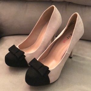 Just Fab pumps